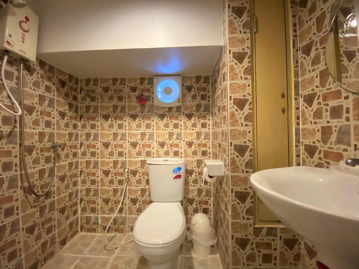 Som Guesthouse Patong Exterior foto