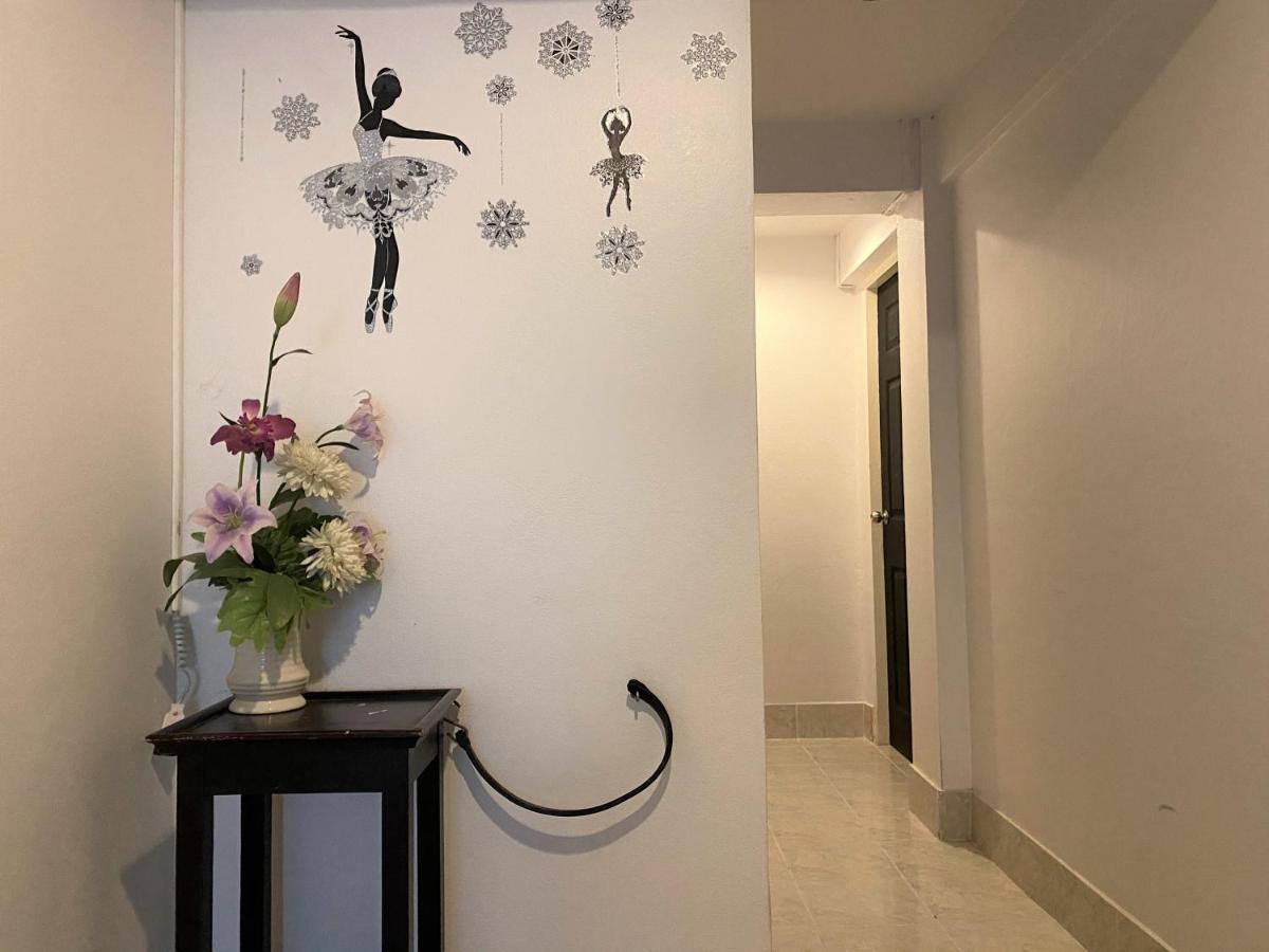 Som Guesthouse Patong Exterior foto