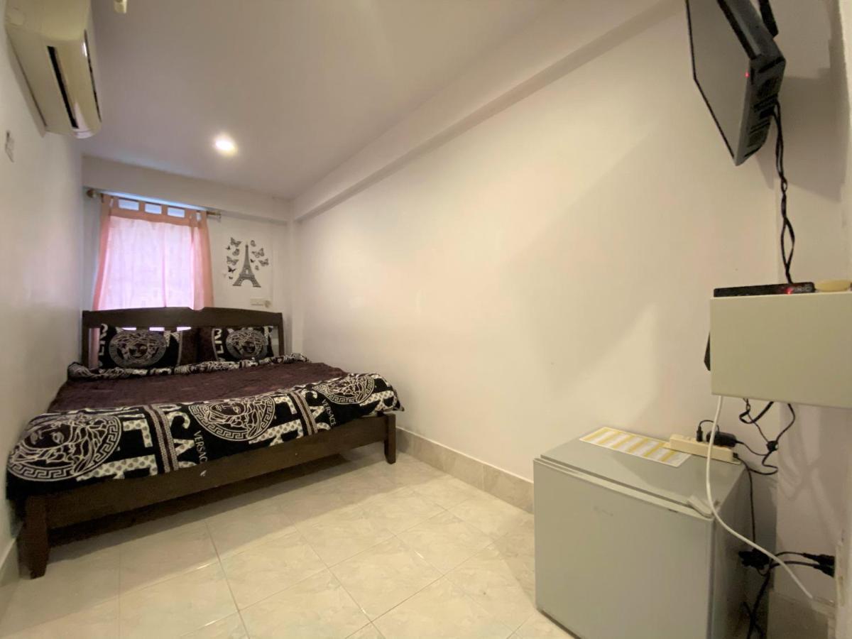 Som Guesthouse Patong Exterior foto